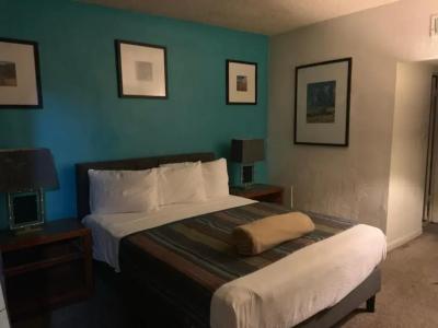 Desert Hills Motel - 27