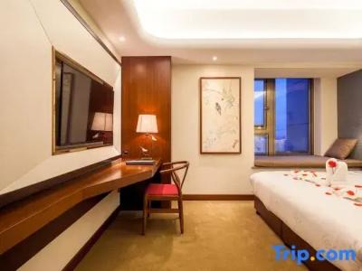 Lujia International - 110