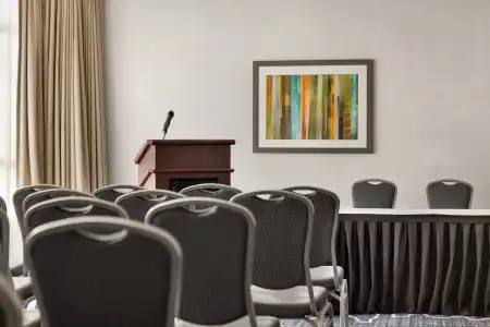 Holiday Inn Express Vancouver-Metrotown (Burnaby) by IHG - 49