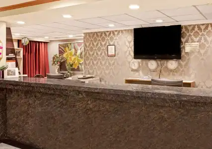 Best Western Plus Commerce - 1
