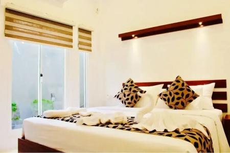 8 Plus Motels - 39