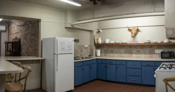 Gardner & Hostel - 60