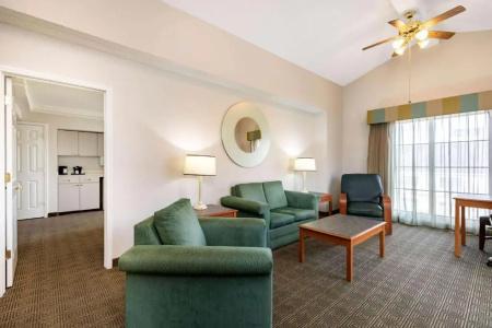 La Quinta Inn by Wyndham El Paso West - 30