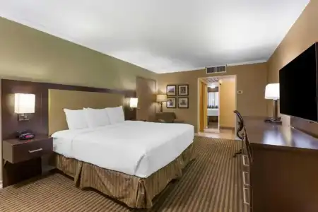 Royal Sun & Suites - 56