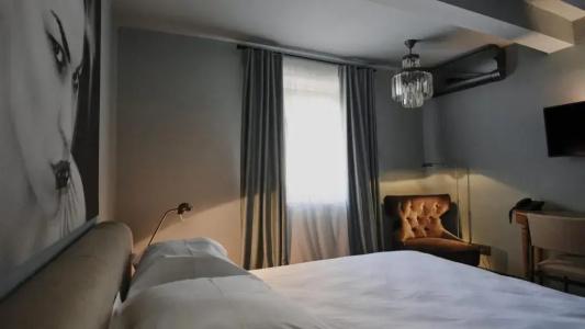 Vozdvyzhensky Boutique-Hotel - 84