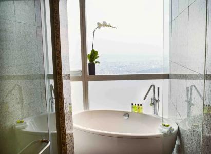 InterContinental Hanoi Landmark72 by IHG - 7