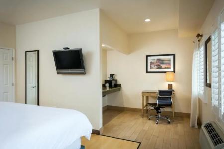 PB Surf Beachside Inn - 29