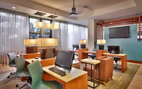 Hyatt Place Waikiki Beach - 29