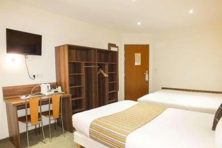 Cecil Metz Gare - 16