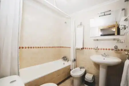 Hostal Los Gavilanes 2 - 8