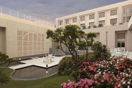 DoubleTree by Hilton Agra - 18