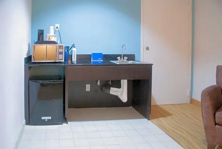 Super 8 by Wyndham Indio - 32