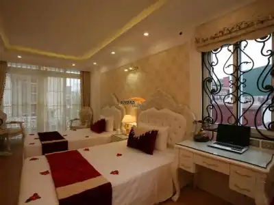 Hanoi Royal - 35