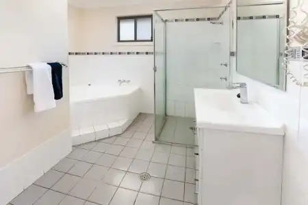 Bluegum Executive Apartments - 9