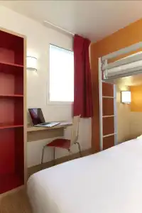 Hôtel Première Classe Caen Nord - Mémorial - 36