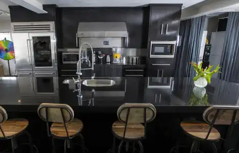 Posh South Beach Hostel - 4