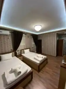 Plaza 777 - 65