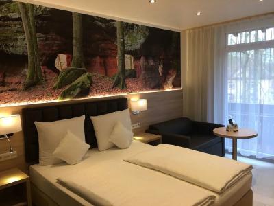 Hotel-Restaurant Barbarossahof - 79