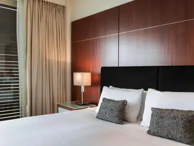 Pullman Auckland & Apartments - 6
