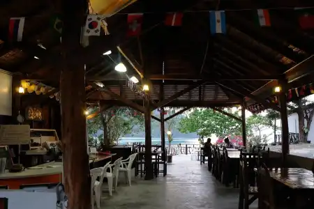 Phi Phi Cozy Seafront Resort - 19