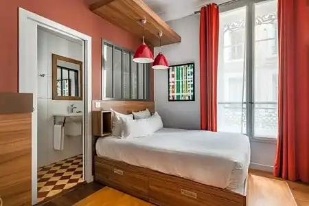Globe et Cecil Hôtel - 109