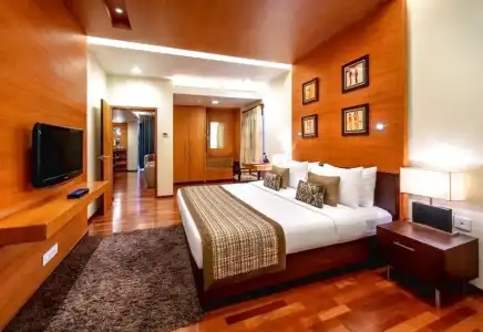 Kenilworth, Kolkata - 77