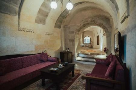 Hu of Cappadocia - 104