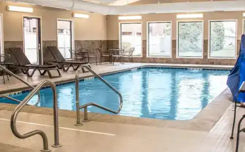 Comfort Inn Lansing West - 13