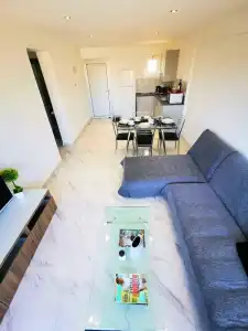 Nissi Avenue Suites - 10