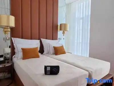 The 7, Suites, Studios & Apartments - 63