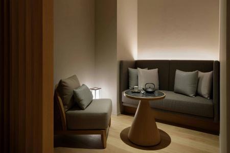 The Ritz-Carlton, - 32
