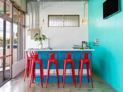 Seawall Hostel - 53
