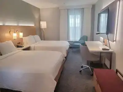 DoubleTree by Hilton Houston Westchase - 34