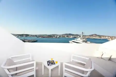 Ryans La Marina - 42
