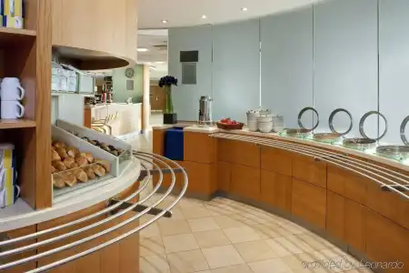 Holiday Inn Express Oxford-Kassam Stadium by IHG - 10