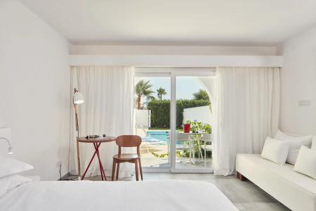 So White Club Resort - 2