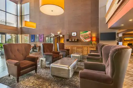 Best Western Plus Scottsdale Thunderbird Suites - 31