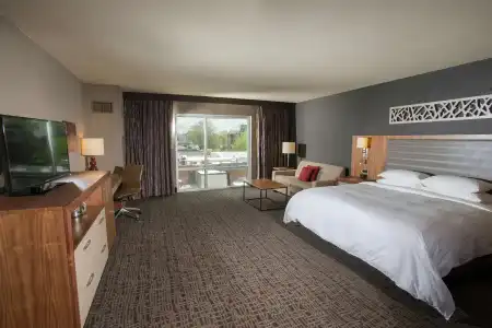 The Broadway Columbia - a DoubleTree by Hilton - 44