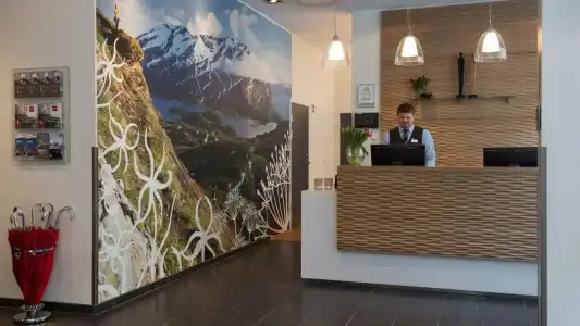 Thon Tromsø - 18