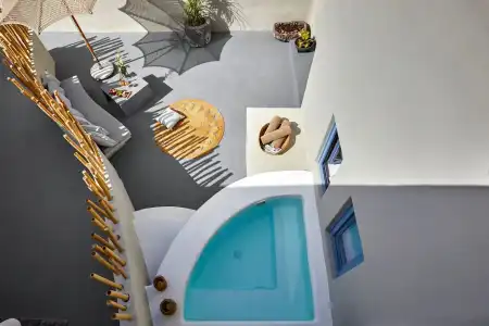 Luna Santorini Suites - 26
