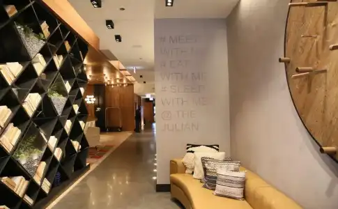 Arlo Chicago - 16
