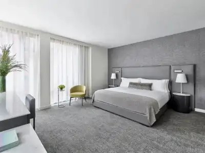 Smyth Tribeca - 92