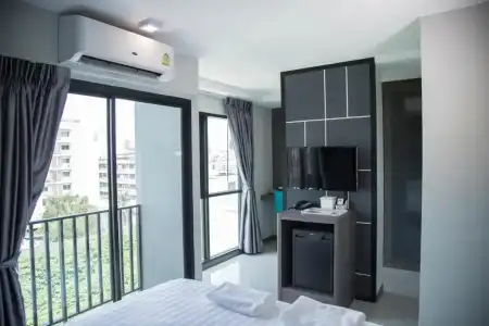 Hallton Bangkok - 54