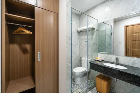 Emerald Central - 103