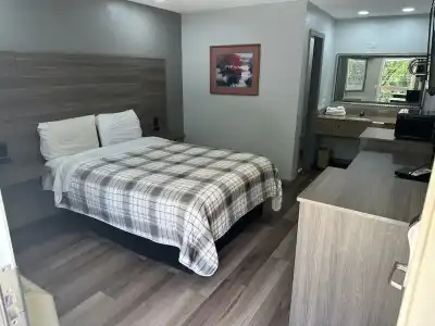 Budget Inn Express - 3