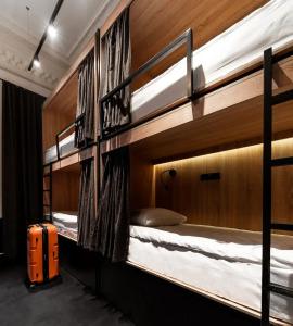 Globe Runner Rooms & Dorms - 139