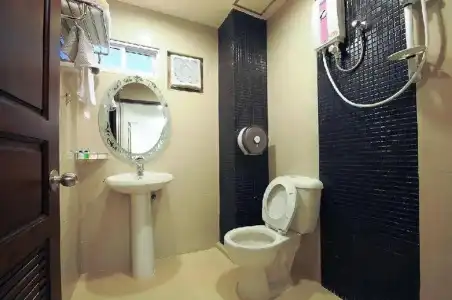 Royal Express Inn Sukhumvit - 11