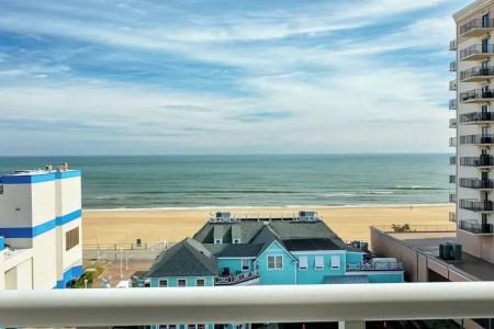 The Ocean Key Virginia Beach Resort - 20