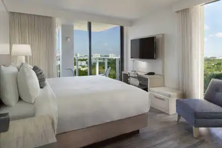 Courtyard by Marriott Miami Coconut Grove - 2