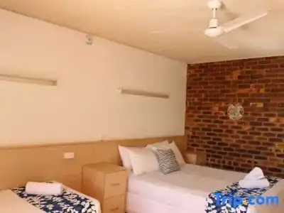 Camden Motor Inn - 40
